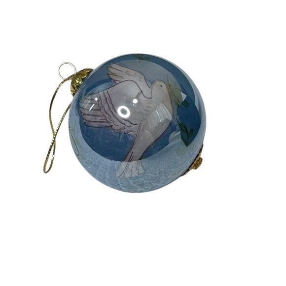 Vintage Li Bien Peace on Earth 2005 Pier 1 Dove Reverse Painted Glass Ornament - Picture 6 of 6